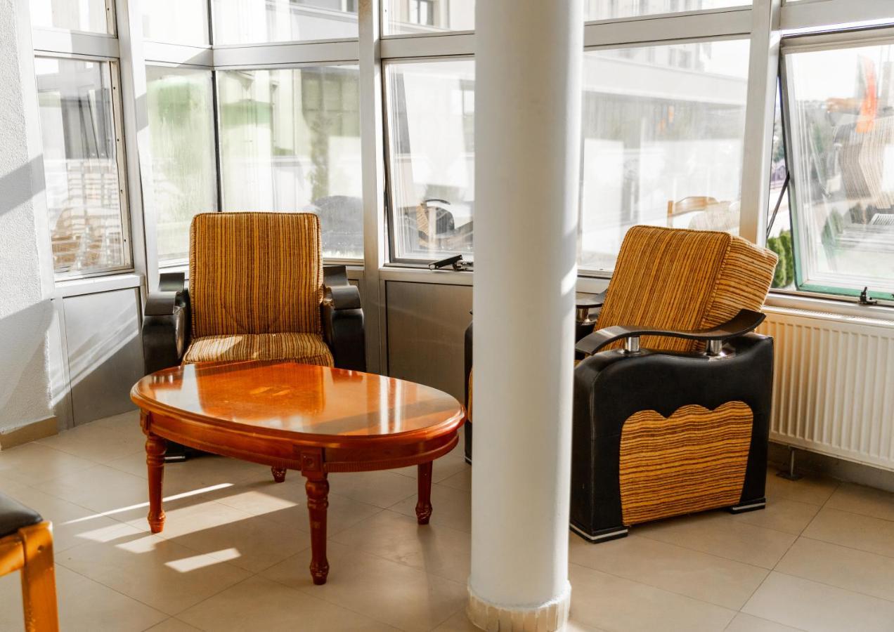 Hotel United Prisztina Zewnętrze zdjęcie