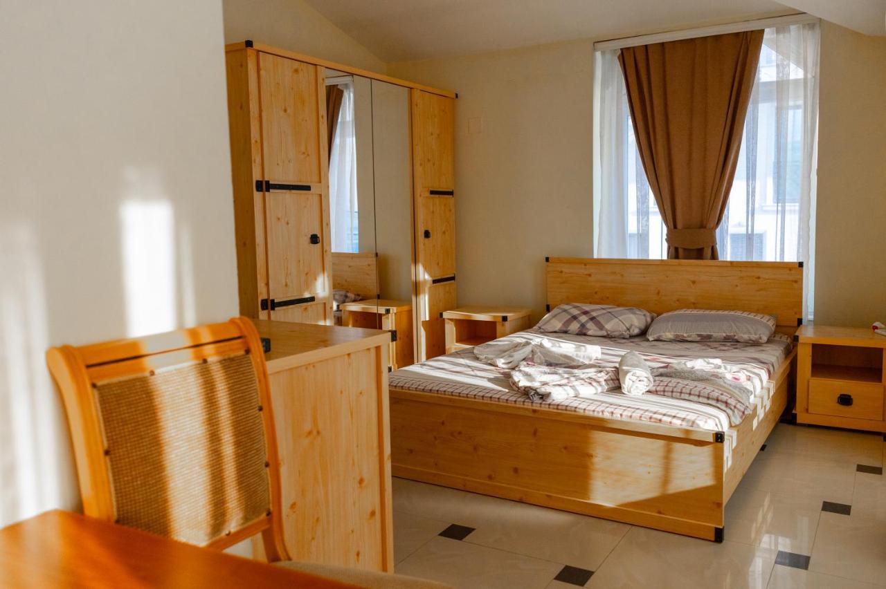 Hotel United Prisztina Zewnętrze zdjęcie